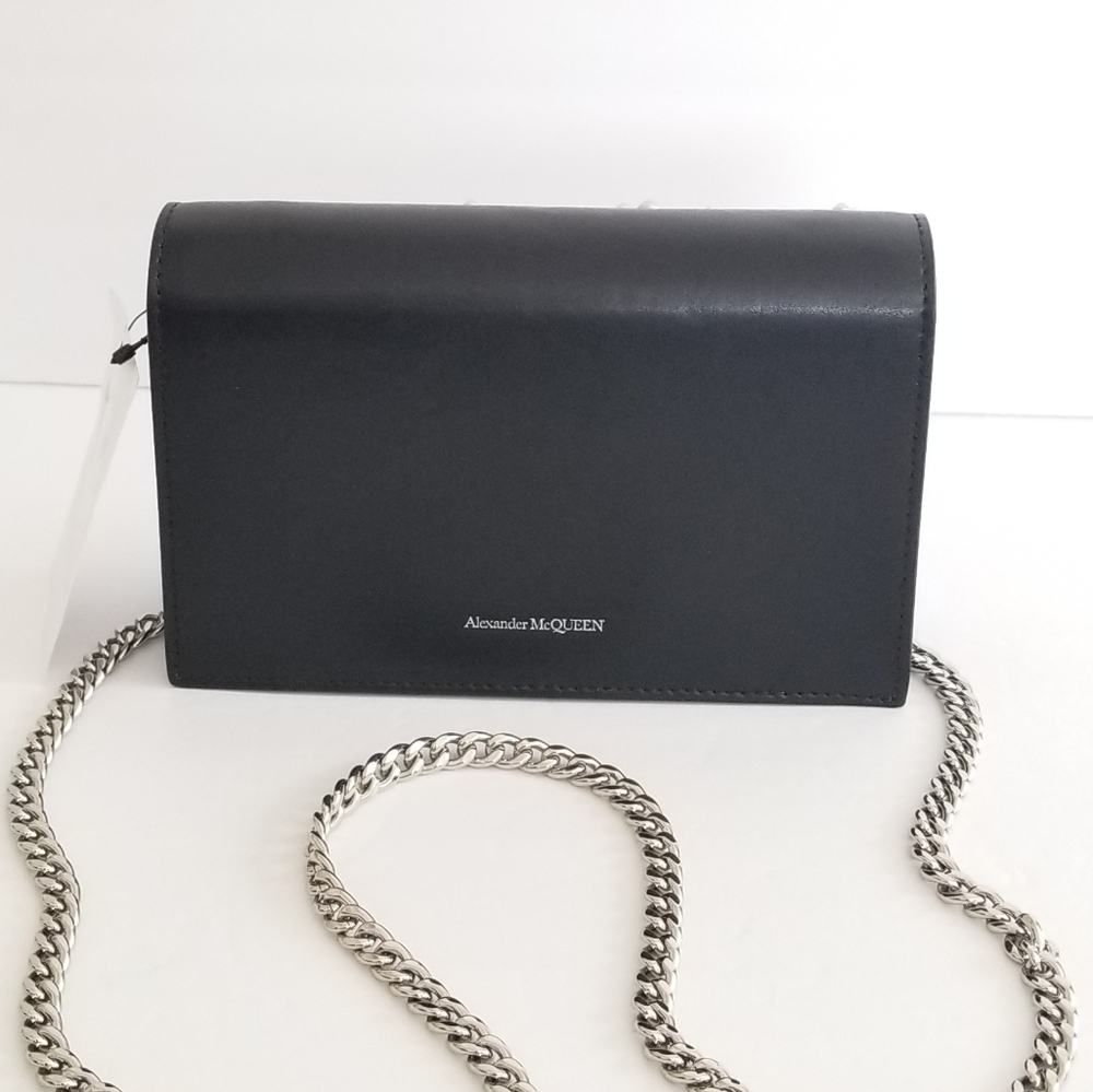 Alexander McQueen Skull Leather Stud Embellished Chain Crossbody Black - Picture 8 of 12